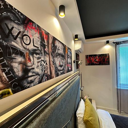 The Fame - Modern Studio In Top Location & Parking Craiova Exterior foto